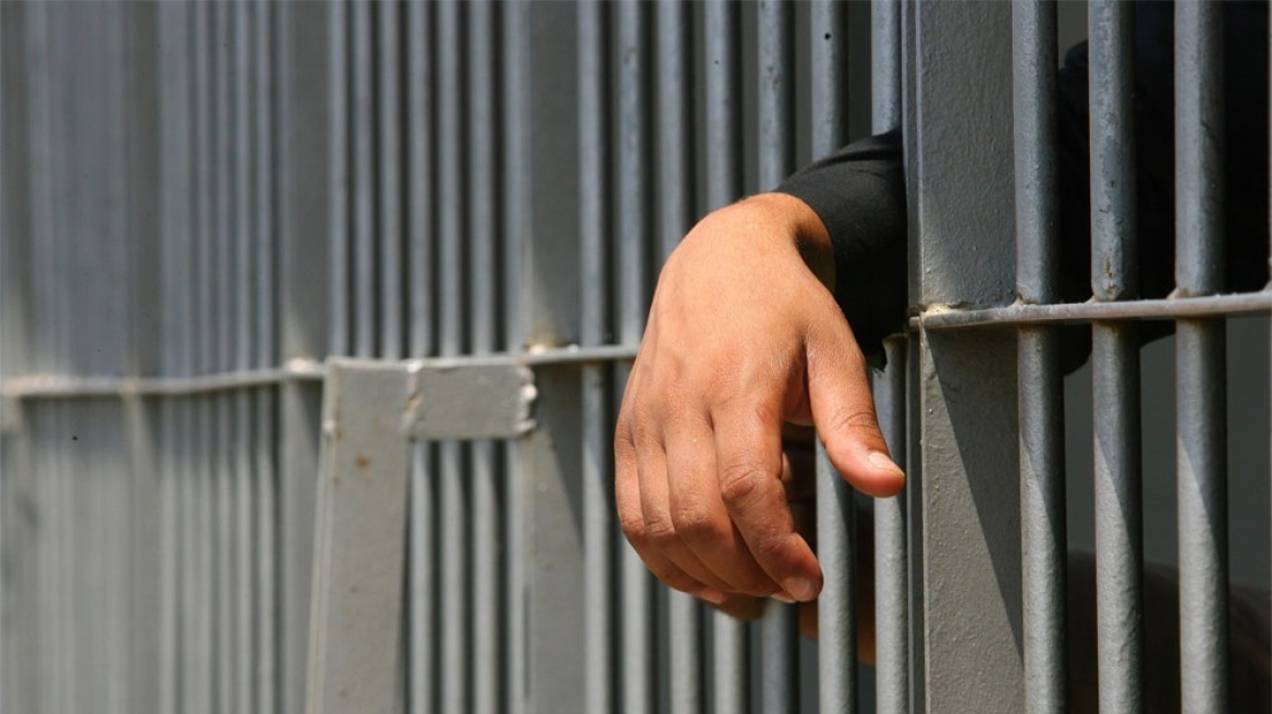 25χρονος Ελληνας πέρασε ένα χρόνο στη φυλακή για βιασμό που δεν έκανε